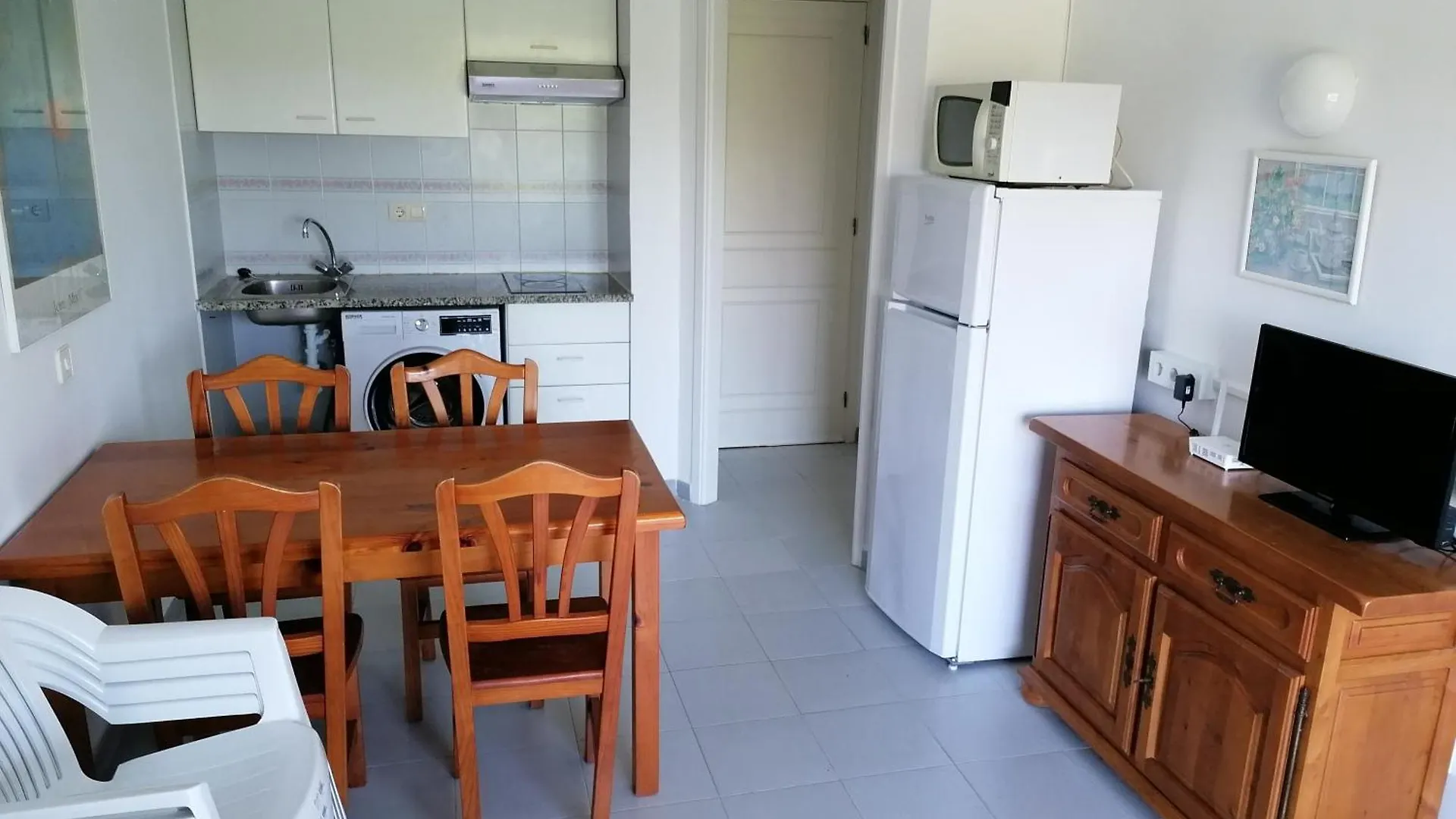Apartamentos Dalia L'Estartit 0*,  Spain